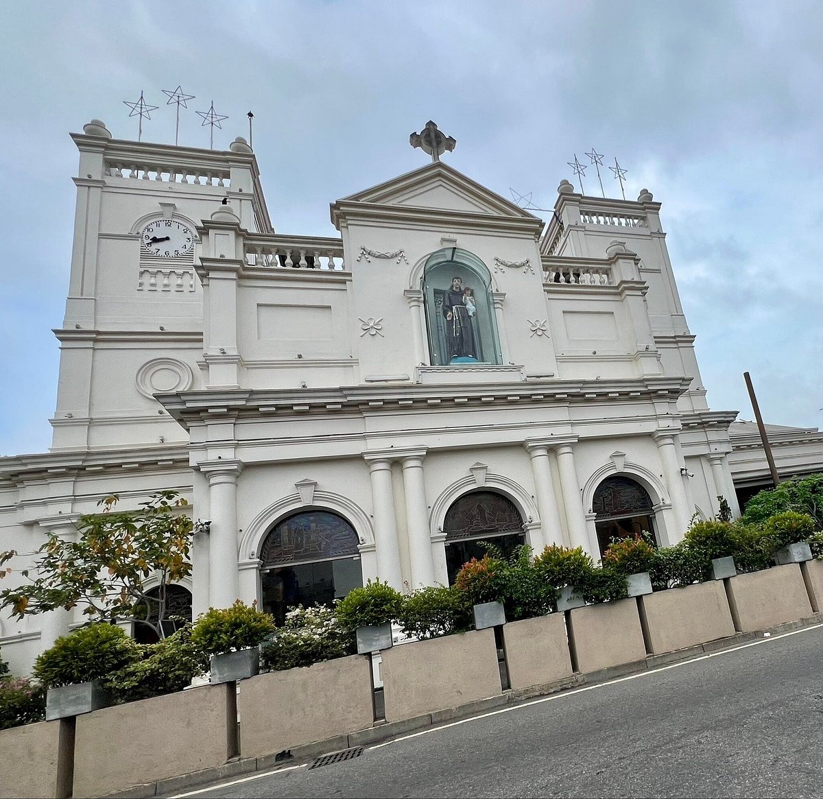  කොච්චිකඩේ දේවස්ථාන මාර්ගයේ  රථ වාහන ගමනාගමනය සීමා කරයි