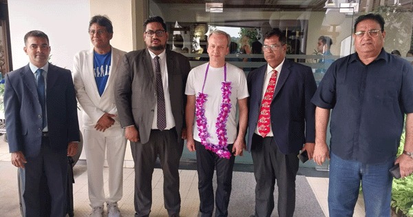 ලෝක චෙස් සම්මේලන සභාපති දිවයිනට