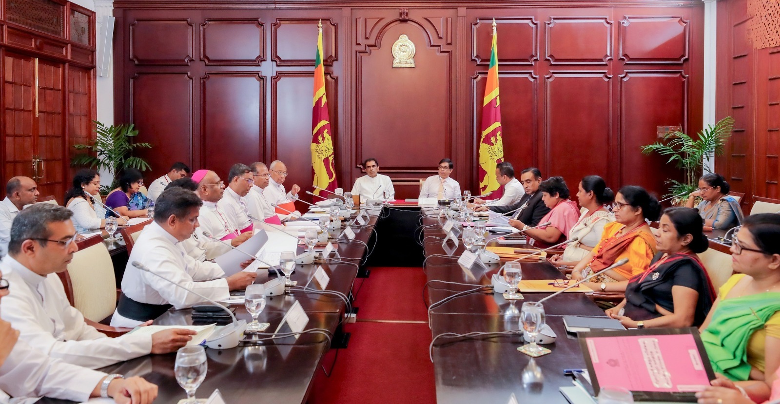 වසර 9කට පසු රජය–කතෝලික සභා නිල සාකච්ඡාවක්