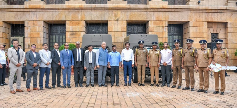 ඉන්දියාවෙන් පොලිසියට කැබ් රථ 134ක්